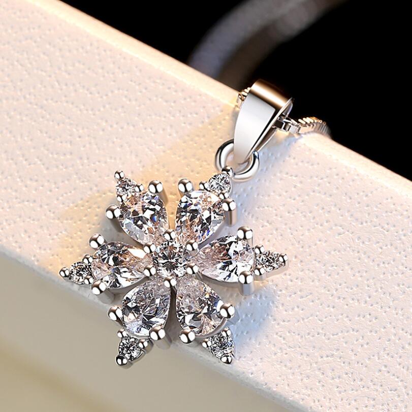 Zircon Snowflake Pendant Necklaces